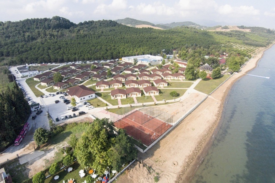 Rizom Assos Tatil Köyü